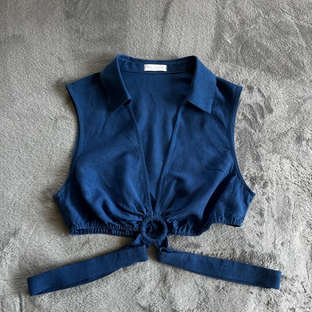 Blush Blue Wraparound Split Neck Halter Size Small